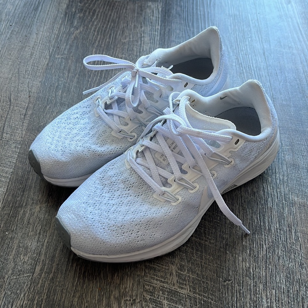 Nike Women's Air Zoom Pegasus 36 Running Shoes US7